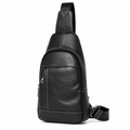 Brystveske i Ekte Kuskinn for Herre – Premium Crossbody med Flere Rom