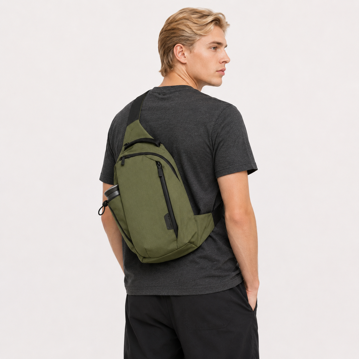 Crossbody Veske til Herre – Sporty Brystveske med Plass til Nettbrett