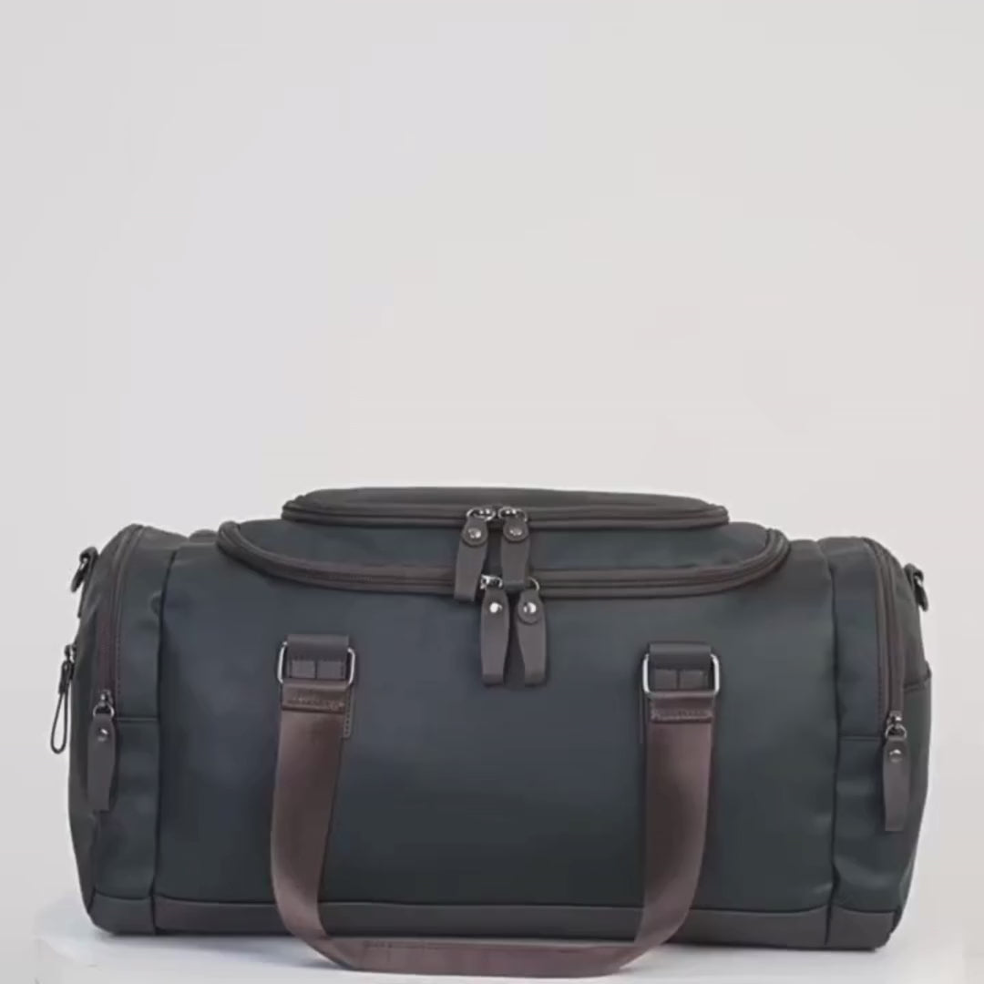 Stor Duffelbag i Skinnlook – Reise- og Treningsbag med Stor Kapasitet