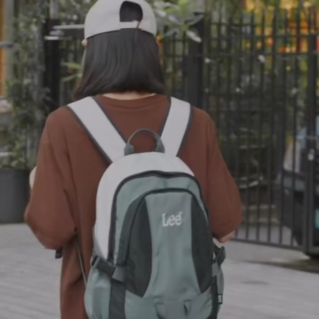 Vanntett Laptopryggsekk i Nylon – Medium Sekk for Skole, Reise og Hverdag
