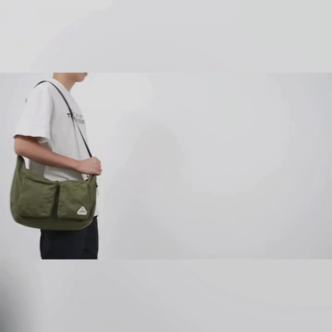 Stor Crossbody Laptopveske 15" – Lett Messenger Bag for Reise, Jobb og Hverdag